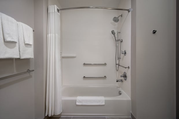 Images Holiday Inn Express & Suites Muskegon - Grand Haven by IHG