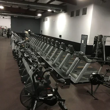 Crush your cardio at 24 Elite Gyms Northpark, your fitness center in Joplin, MO features rows of treadmills and stationary bikes so you can get a great workout any time, day or night.