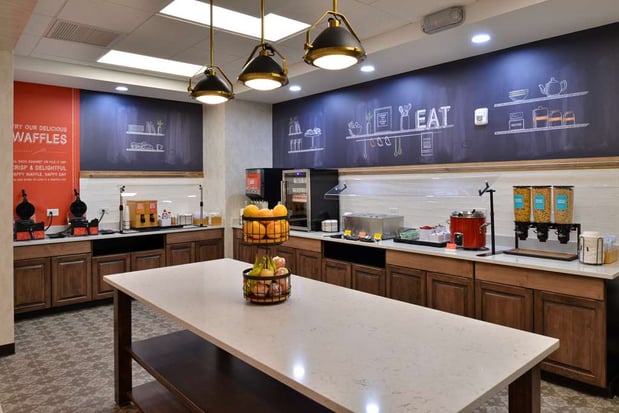 Images Hampton Inn & Suites Greensboro Downtown