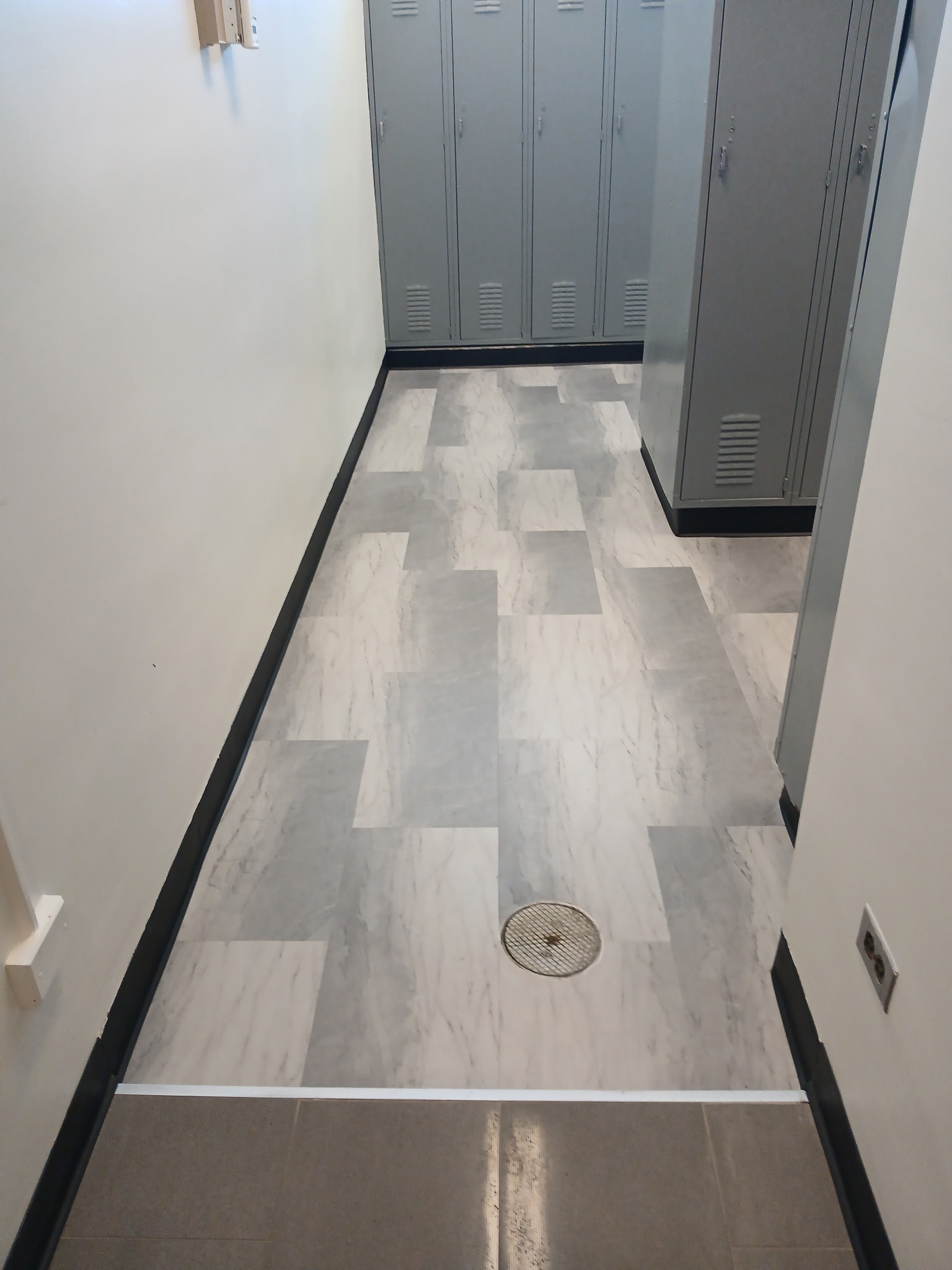 Floor Coverings International Far North Side Chicago Image