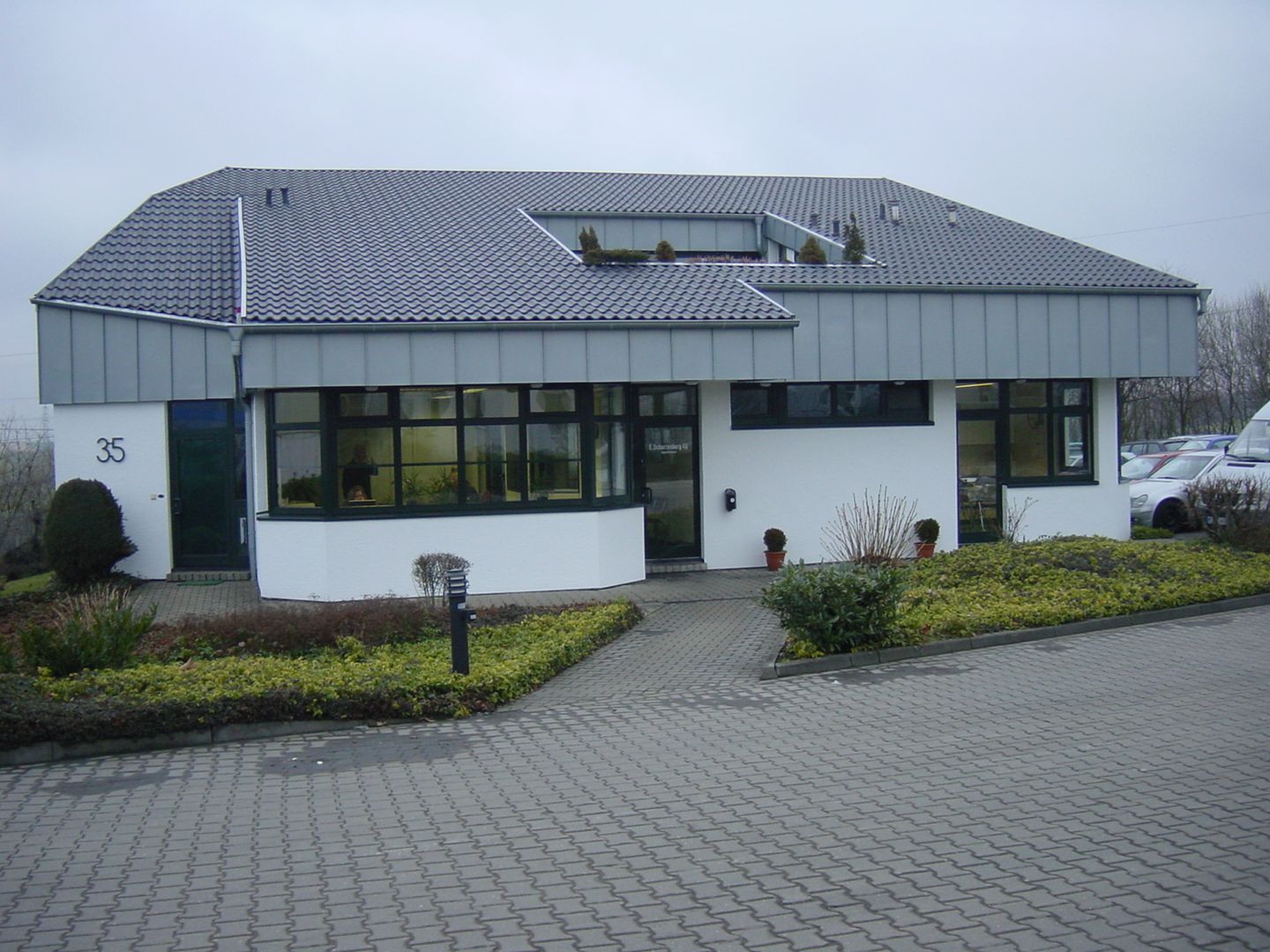 Dirk Glörfeld GmbH, Schwarzbachstr. 47 -49 in Mettmann