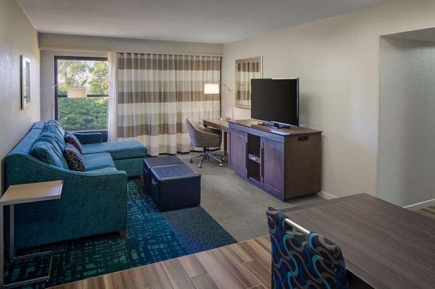 Images Hampton Inn & Suites Nashville-Airport