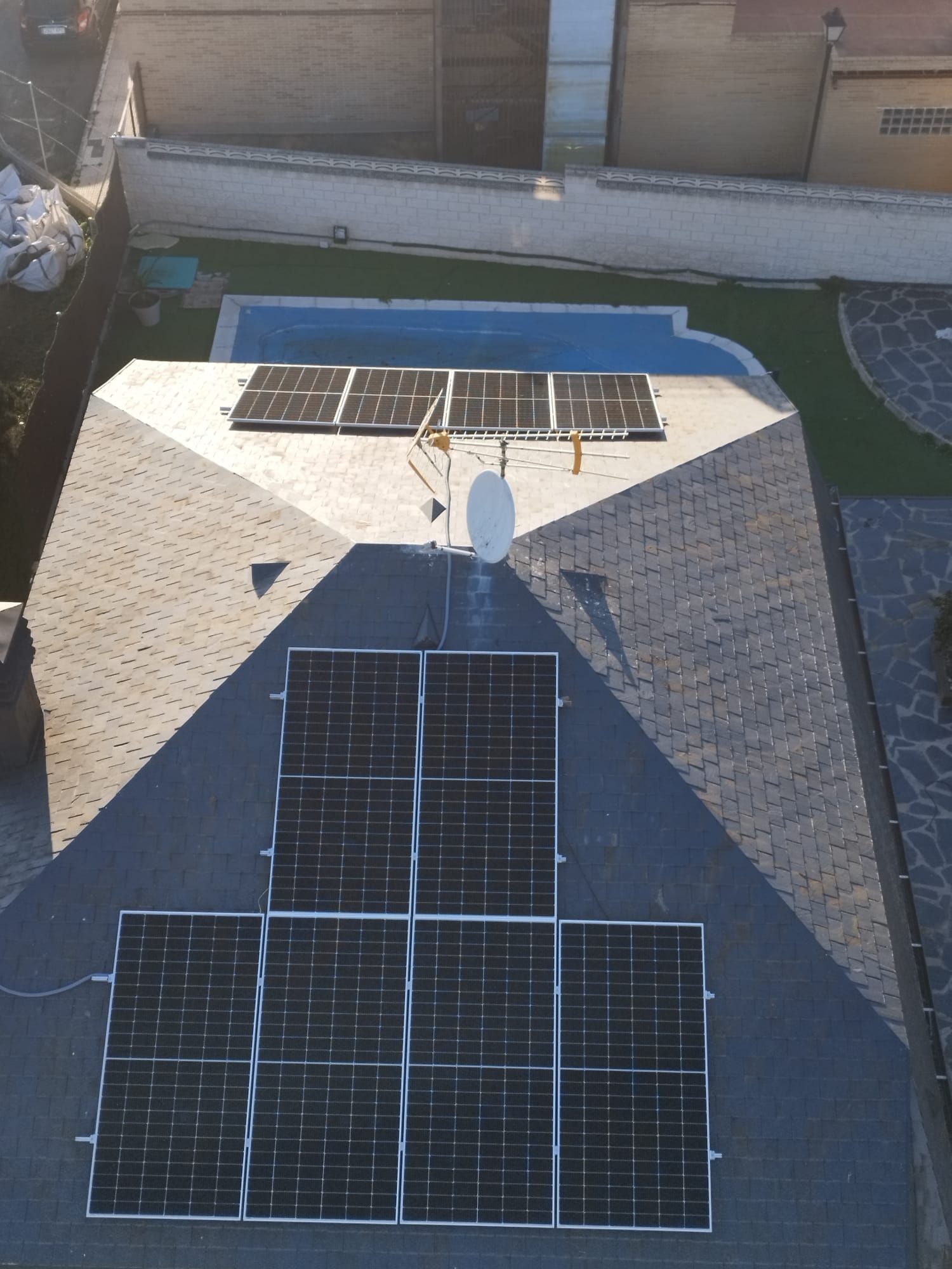 Fotos de Colado Renovables Instalación de Paneles Solares