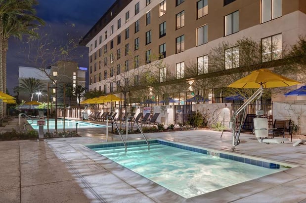 Images Hilton Garden Inn Anaheim Resort