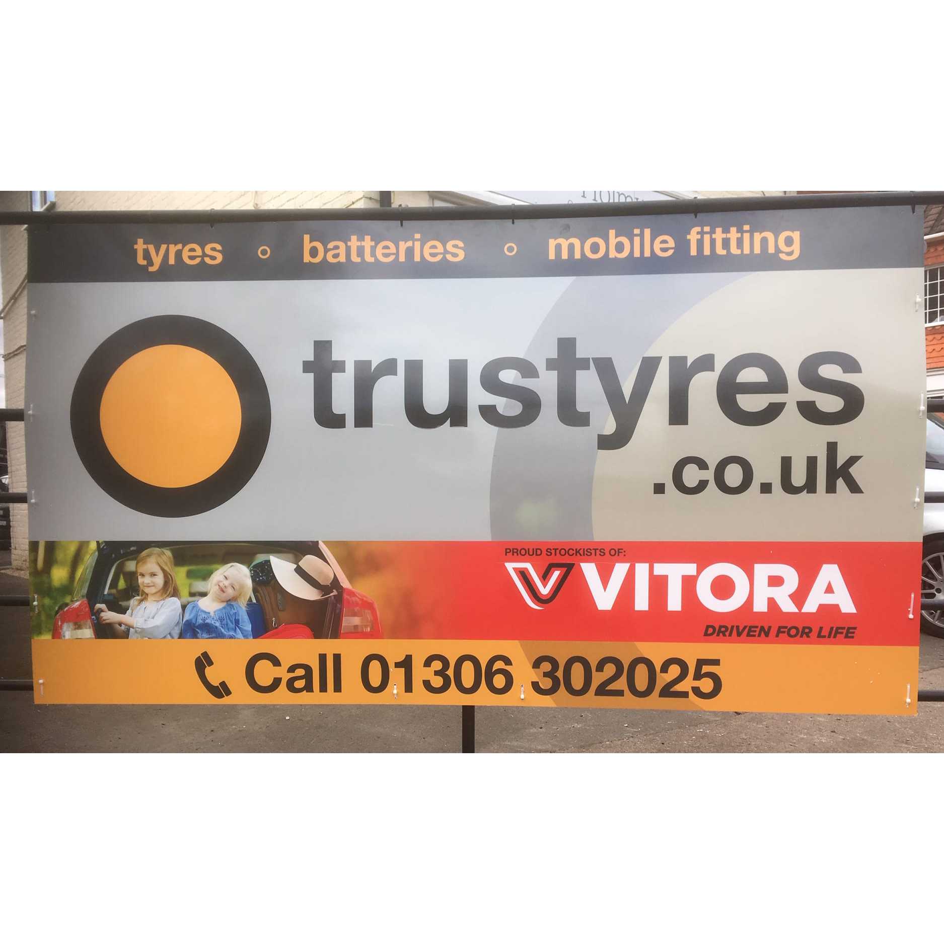 Trustyres Logo