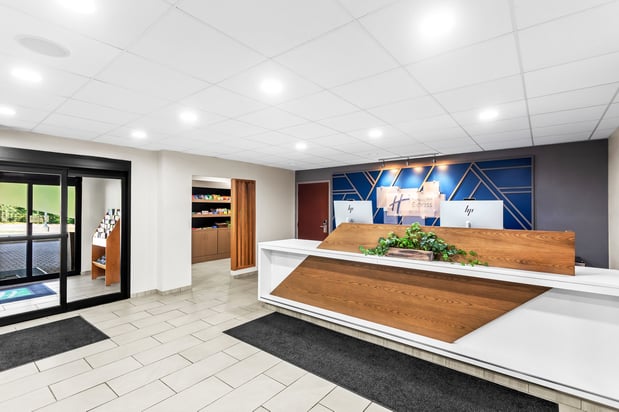 Images Holiday Inn Express & Suites Charleston-Southridge by IHG
