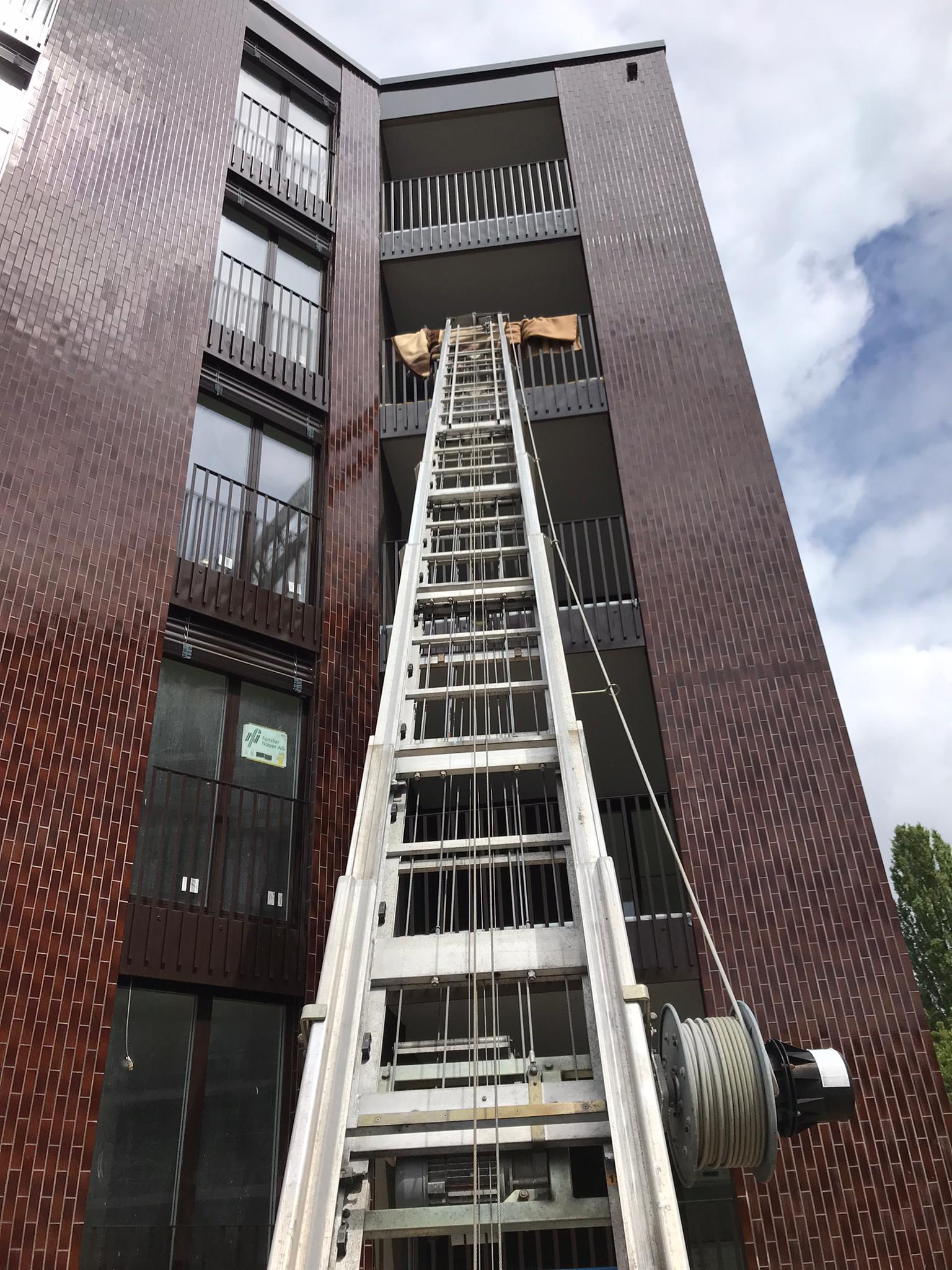 Extransport, Capan, Usterstrasse 39 in Dübendorf