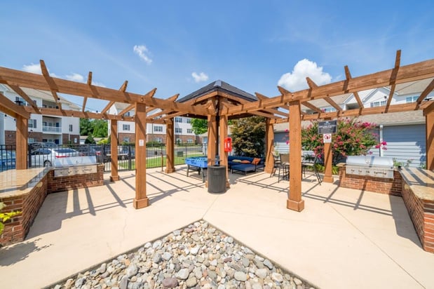 Images Carden Place Apartment Homes