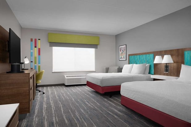 Images Hampton Inn & Suites Durham/North I-85