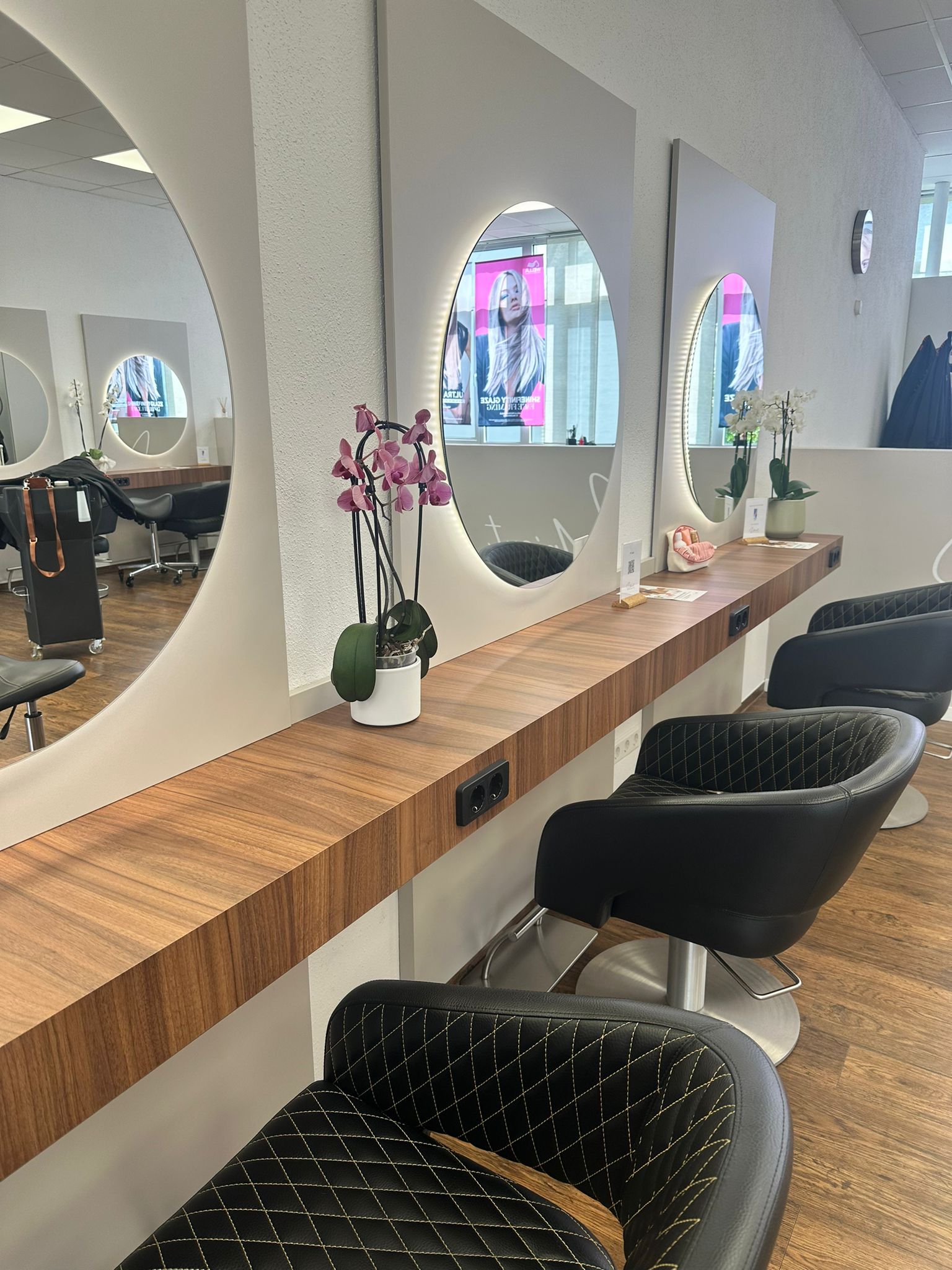 Unicut by Cevriye Rohr | Haare färben | Friseur in Neckarsulm & Umgebung, Heilbronner Str. 8 in Neckarsulm