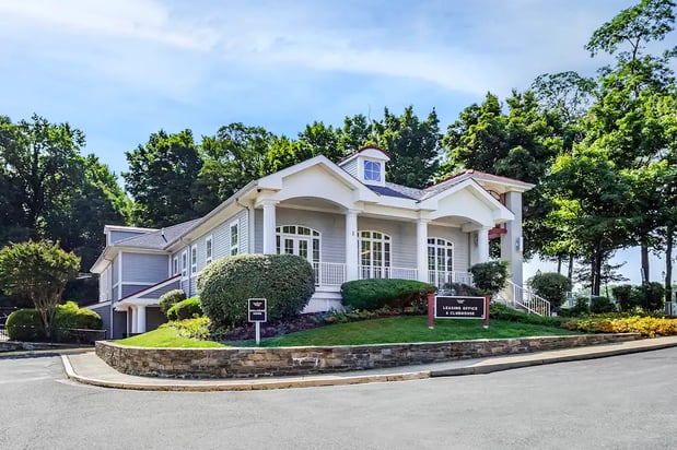 Images Annapolis Roads Apartments