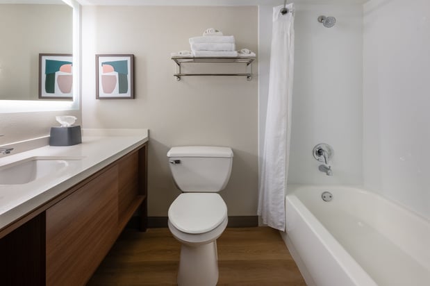 Images Holiday Inn Morgantown - Reading Area by IHG