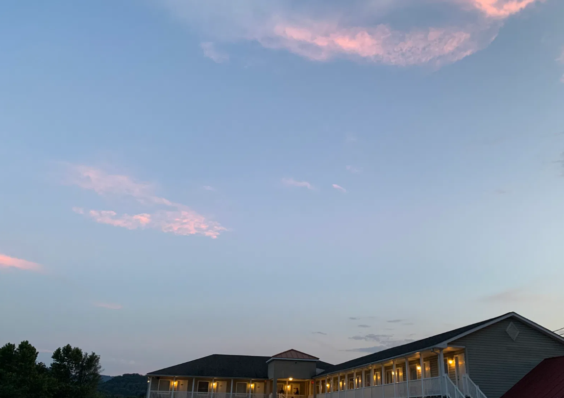 Green Hill Inn Image