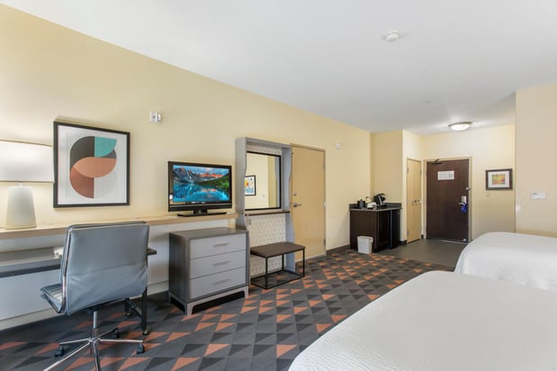 Images Holiday Inn & Suites Waco Northwest by IHG