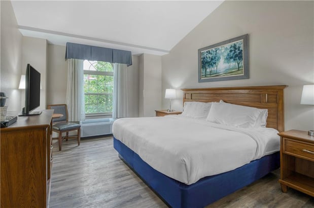Images SureStay Plus by Best Western Elizabethtown Hershey