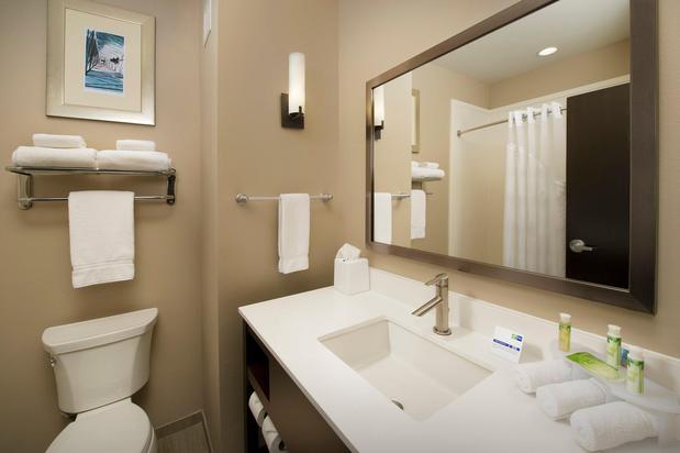 Images Holiday Inn Express & Suites Waco South by IHG