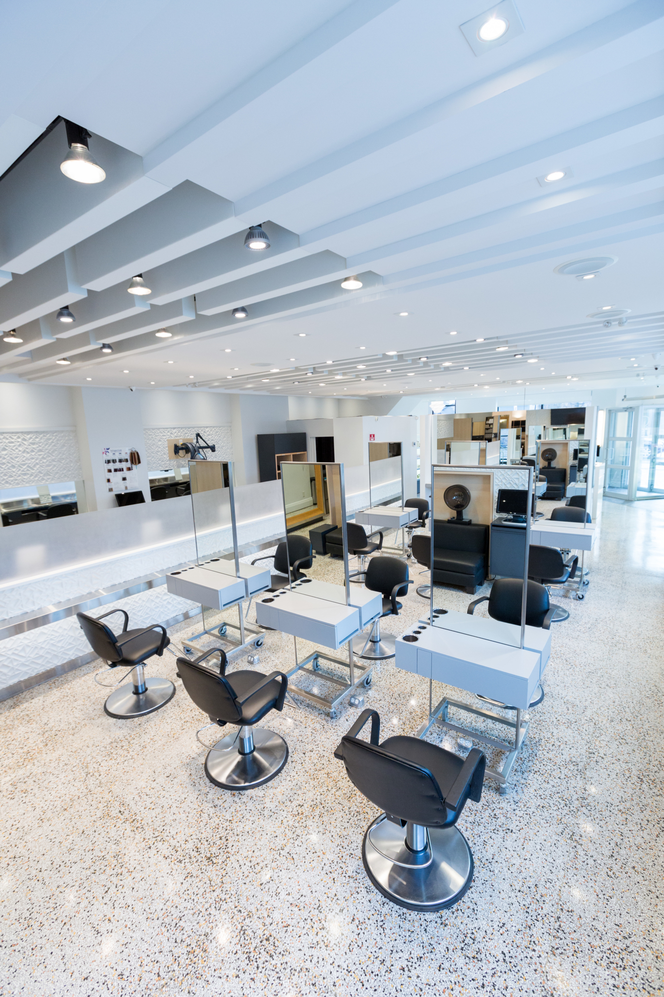 Au Premier Coiffure Spa, Montréal QC Ourbis