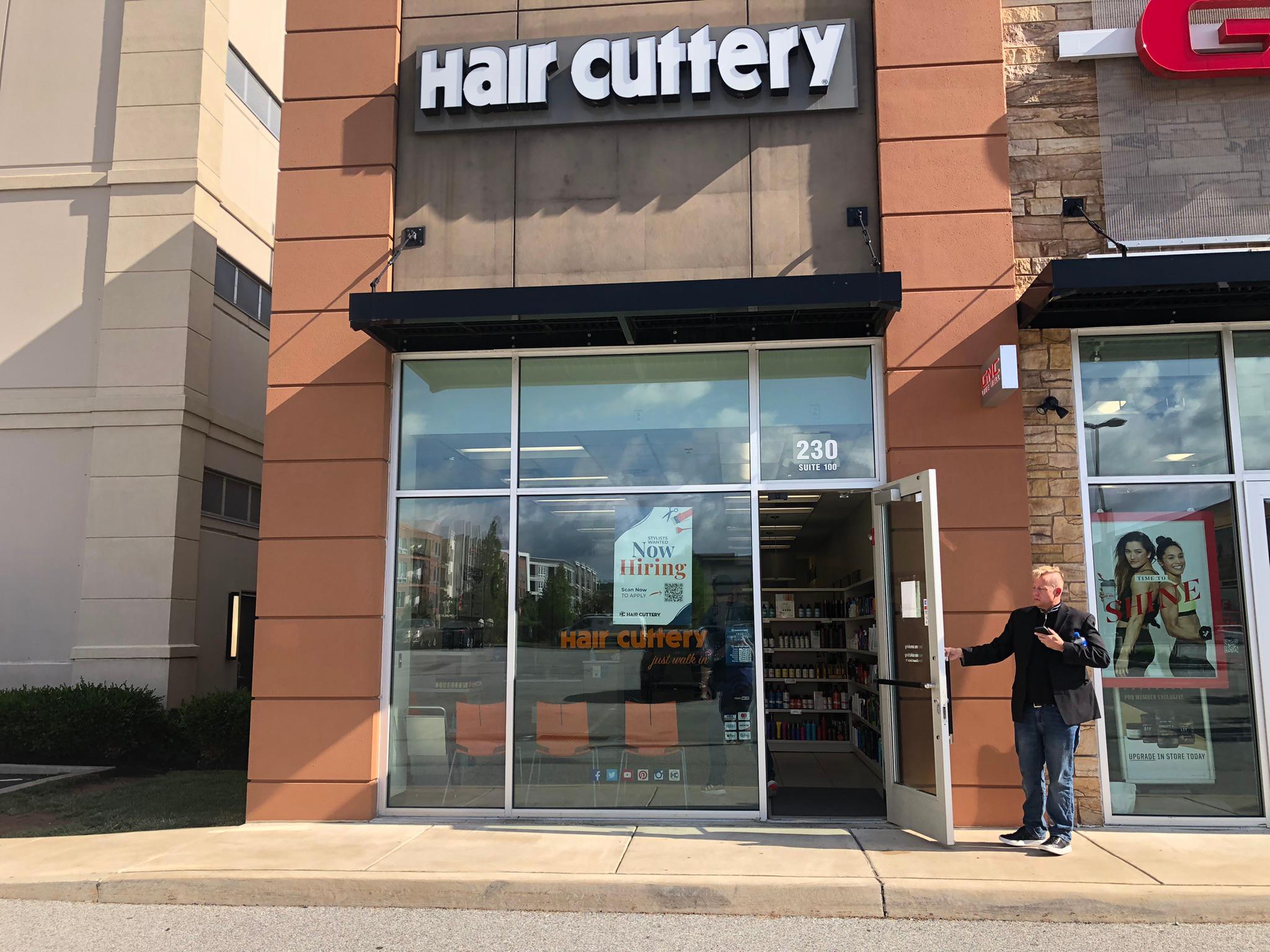 The front entrance of Hair Cuttery at King of Prussia Town Center. Hair Cuttery King Of Prussia (484)322-2406