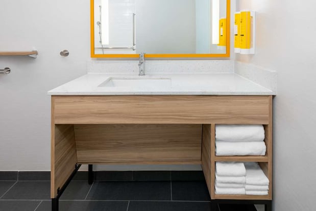 Images Tru by Hilton Wilmington