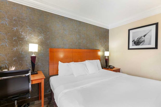 Images Best Western The Inn at Rochester Airport