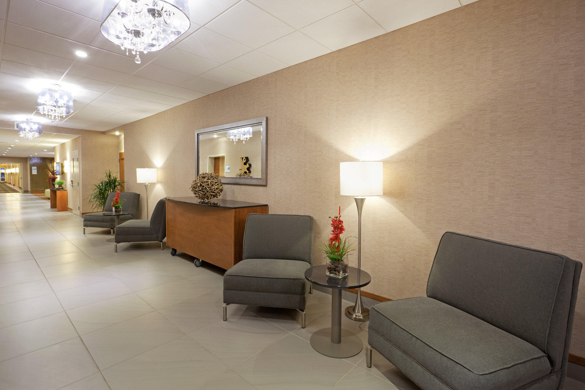 Images Holiday Inn Express & Suites Saint - Hyacinthe, an IHG Hotel