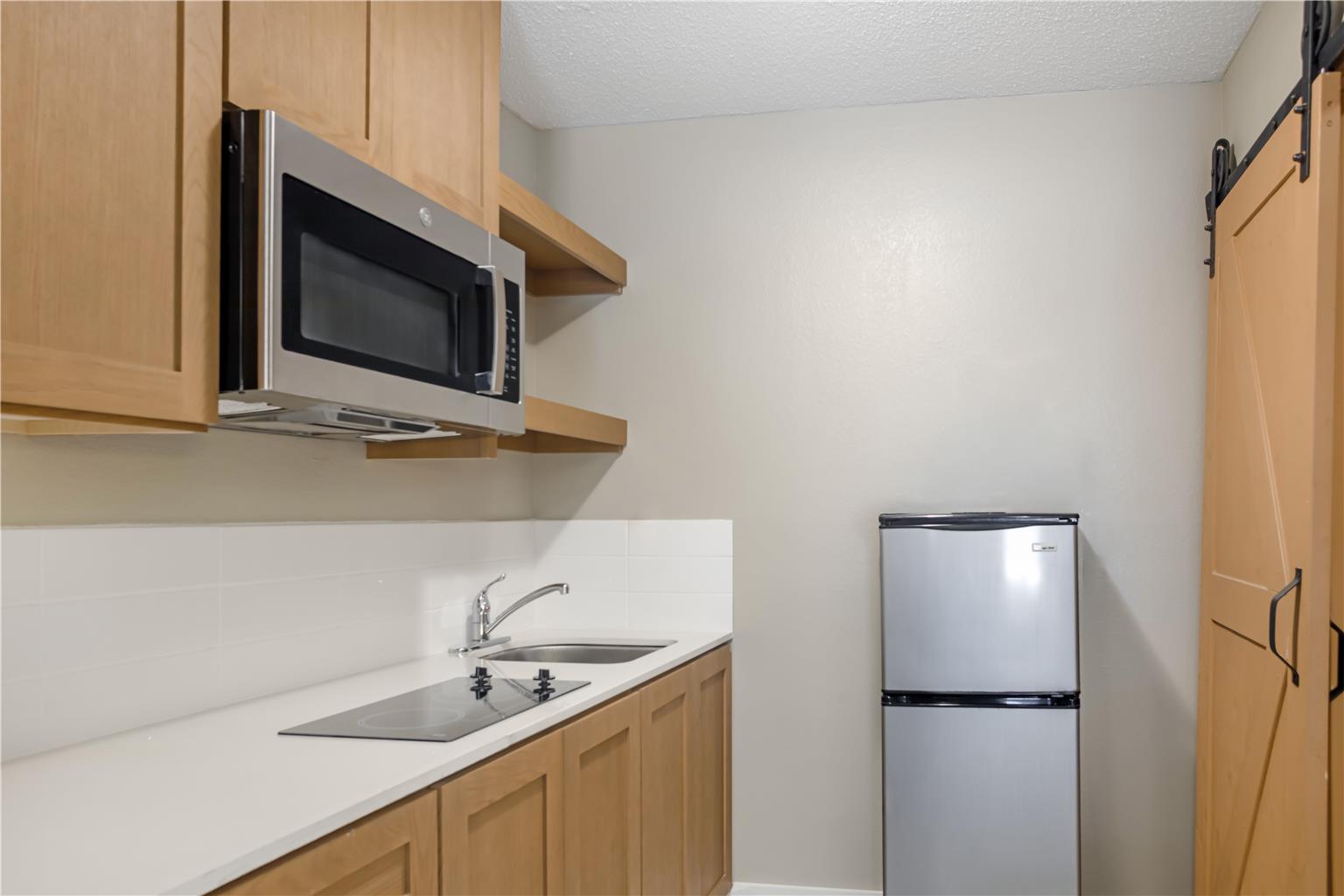 Double Queen with Kitchenette
