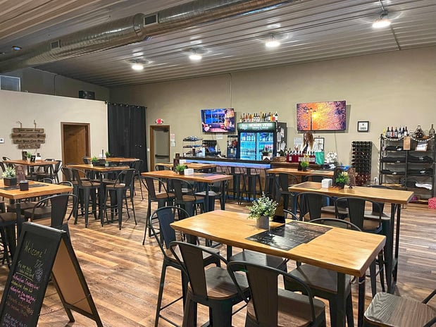 Images Hickory Vines Winery and Venue