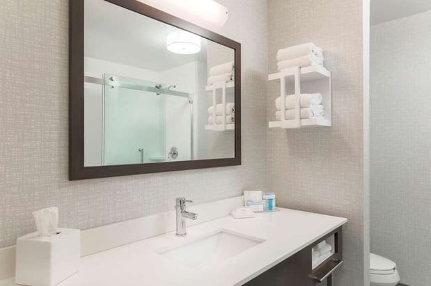 Images Hampton Inn & Suites Pittsburgh-Downtown
