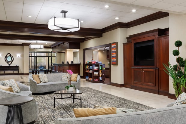 Images Holiday Inn National Airport/Crystal City by IHG