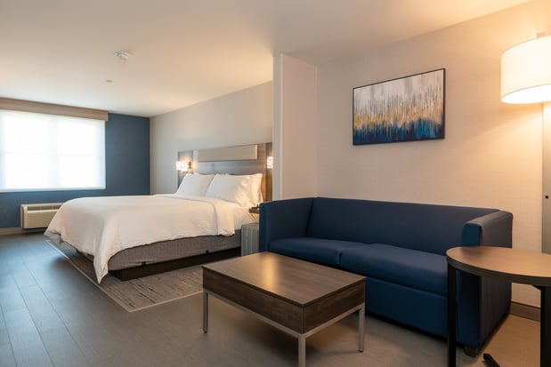 Images Holiday Inn Express & Suites Hampton South-Seabrook by IHG