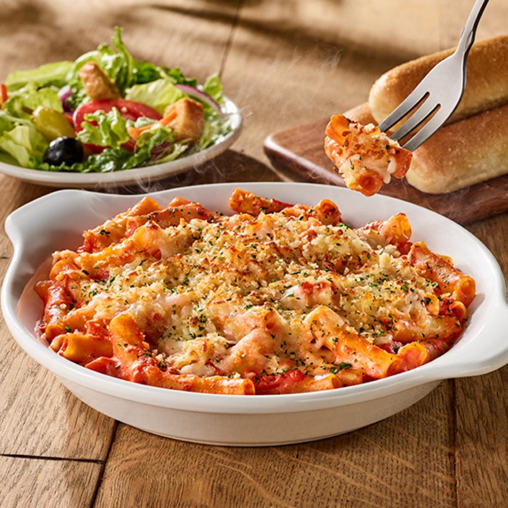 A baked blend of Italian cheeses, ziti pasta and our signature five cheese marinara.