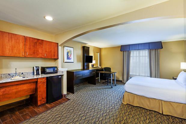 Images Holiday Inn Express & Suites Houston-Dwtn Conv Ctr by IHG