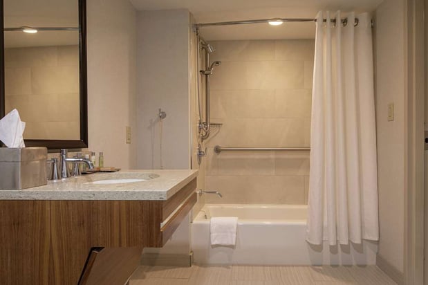 Images DoubleTree by Hilton Hotel Pittsburgh - Green Tree