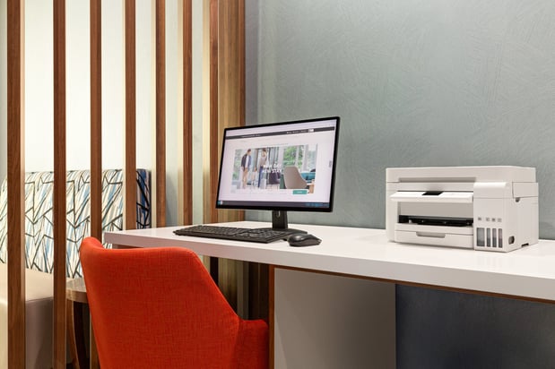 Images Holiday Inn Express & Suites Bakersfield Central by IHG