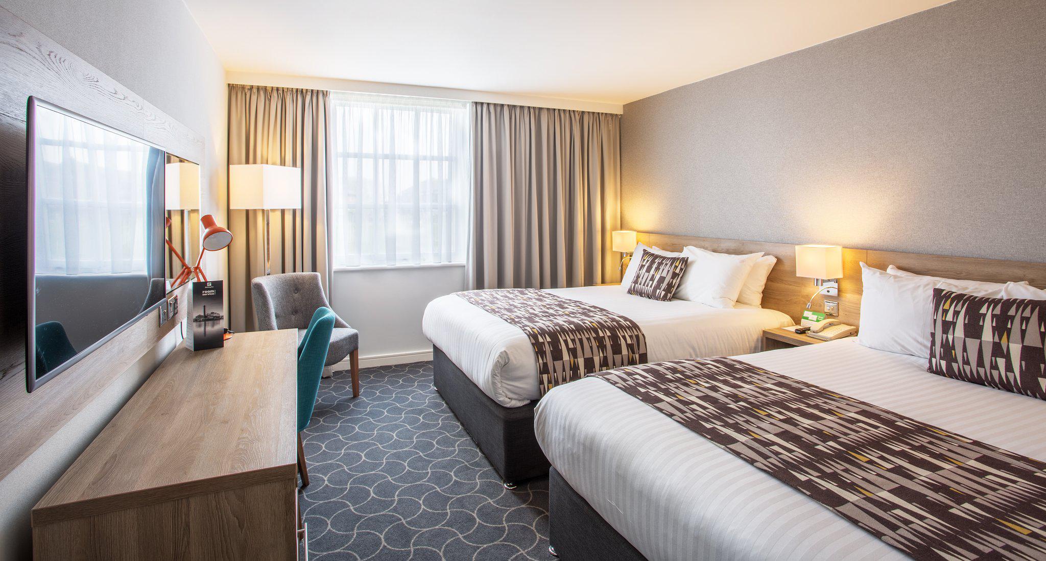 Holiday Inn Ellesmere Port - Cheshire Oaks, an IHG Hotel Ellesmere Port 01513 568111