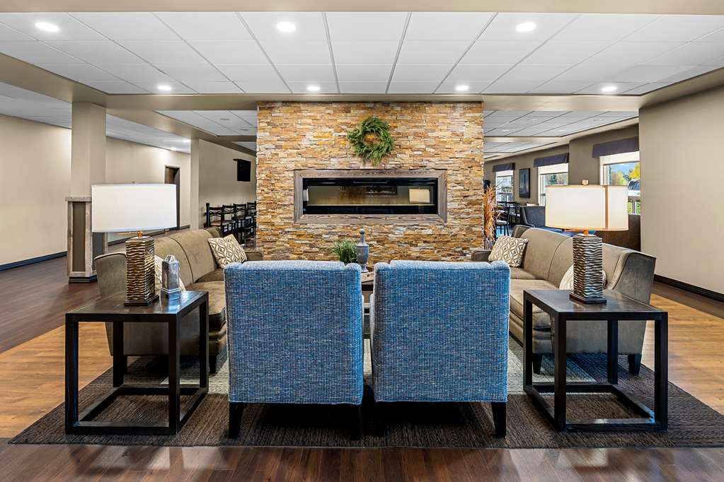 Images Best Western Plus Lacombe Inn & Suites