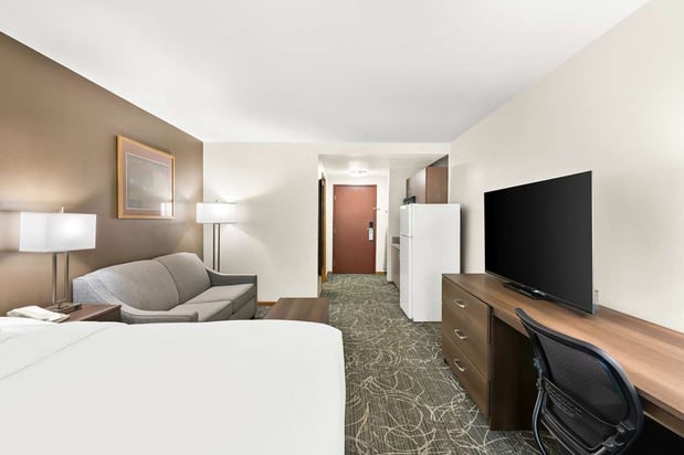 Images Best Western West Towne Suites