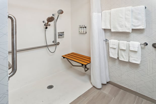 Images Holiday Inn Express & Suites Youngstown (N. Lima/Boardman) by IHG