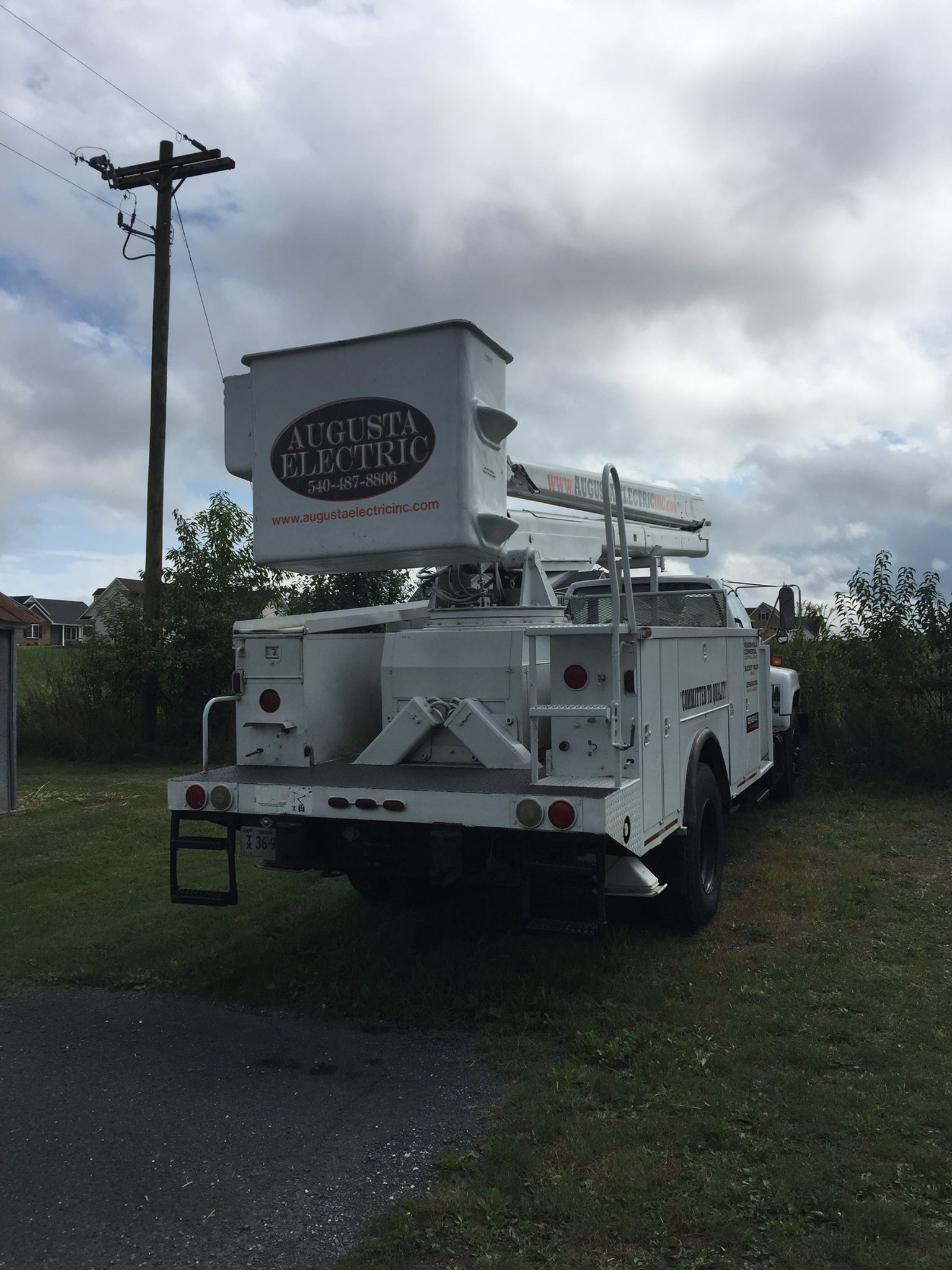 Augusta Electric Logo