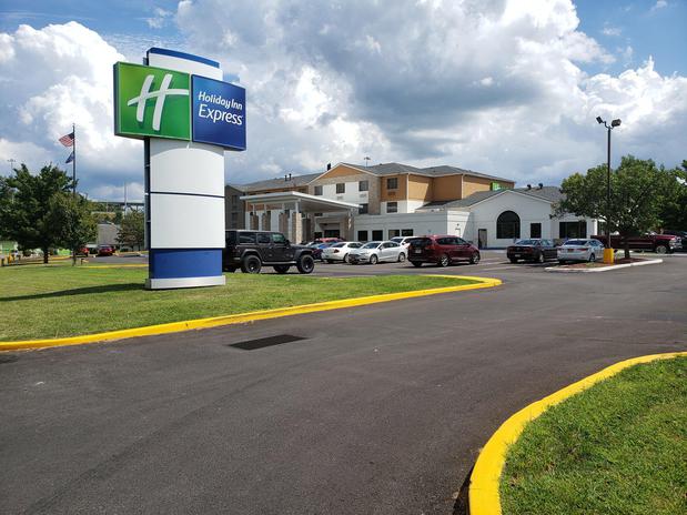 Images Holiday Inn Express Pittsburgh-North (Harmarville), an IHG Hotel