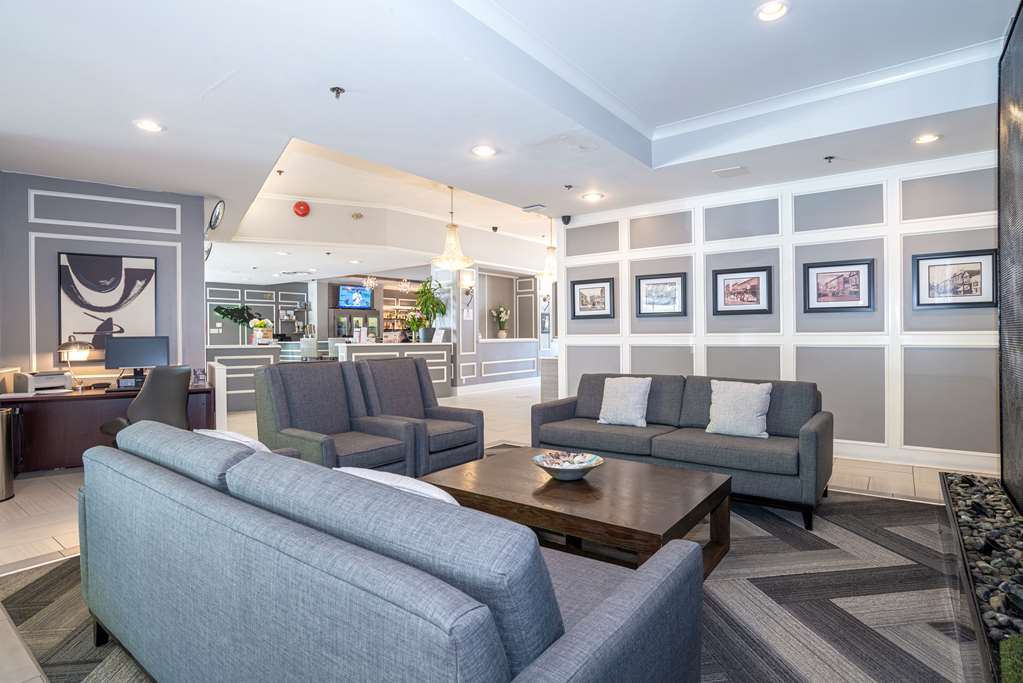 Best Western Dorchester Hotel in Nanaimo: Lobby