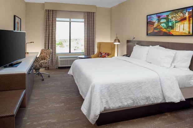 Images Hilton Garden Inn Waco