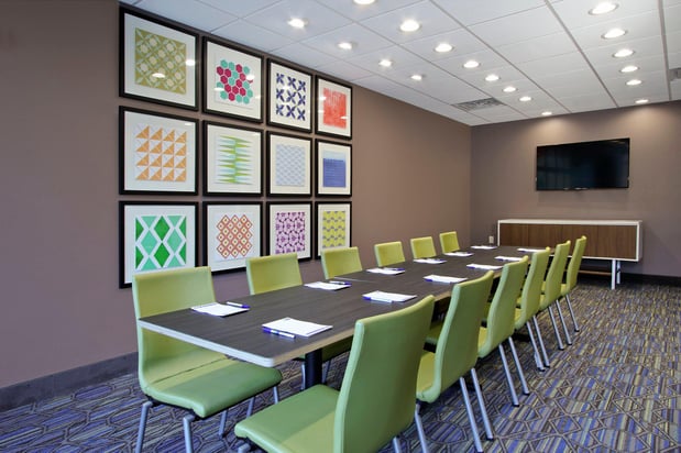 Images Holiday Inn Express & Suites Columbus North by IHG