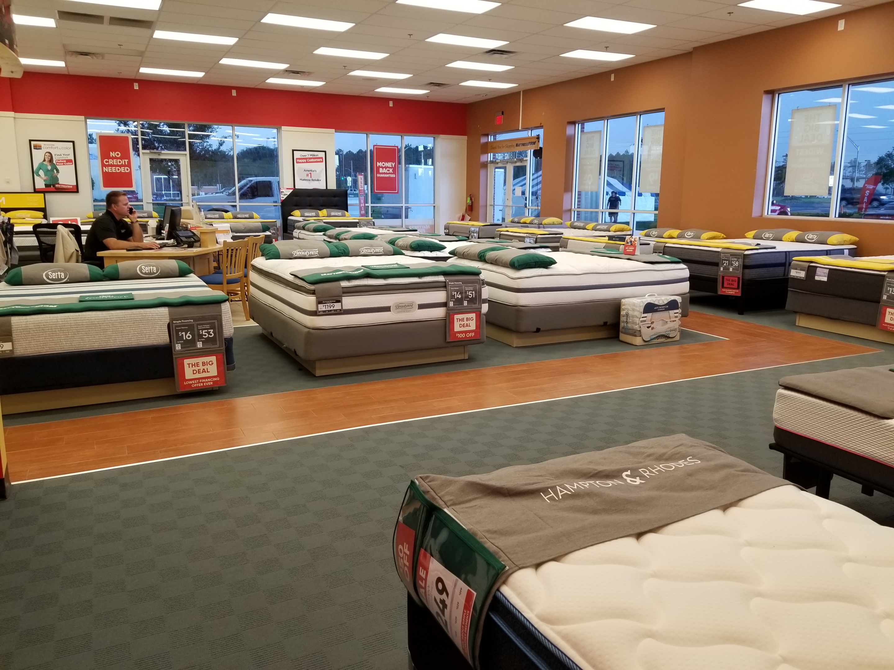 mattress firm customer hours