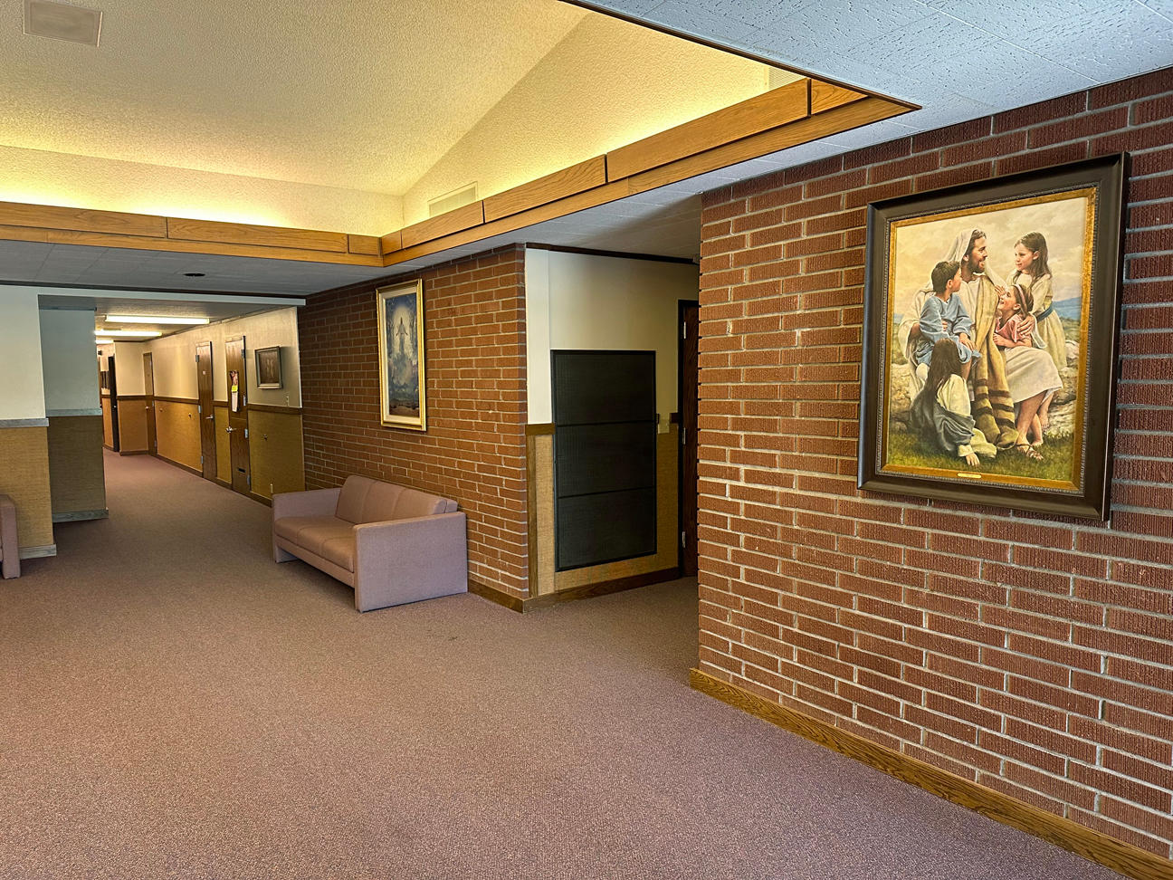 Foyer where People Enter the Building The Church of Jesus Christ of Latter-day Saints White Salmon (509)543-0458
