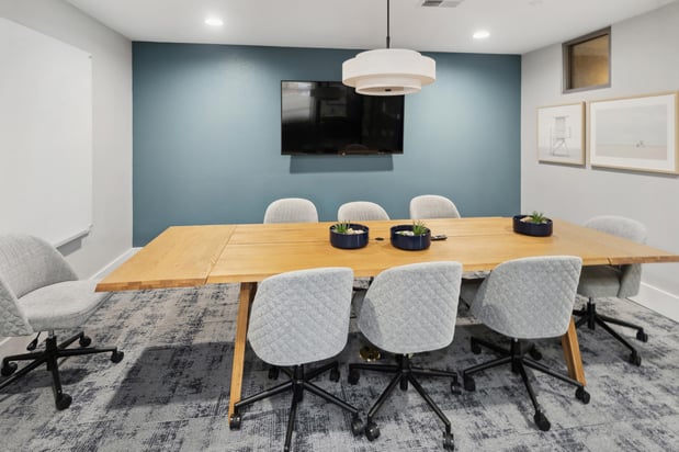 Images The Kitt at Warner Center