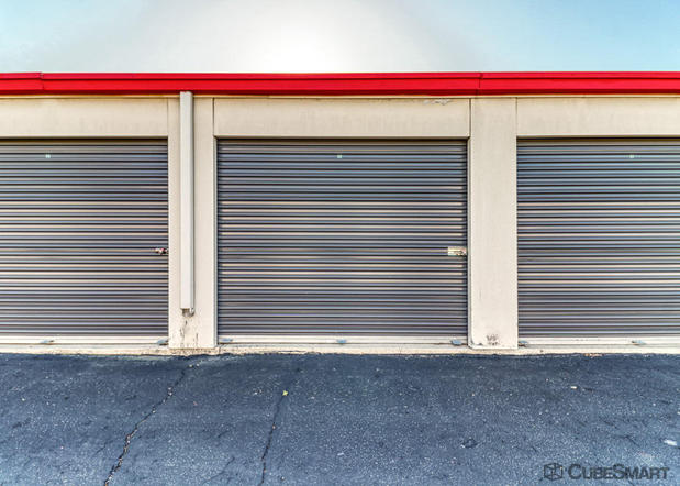 Images CubeSmart Self Storage