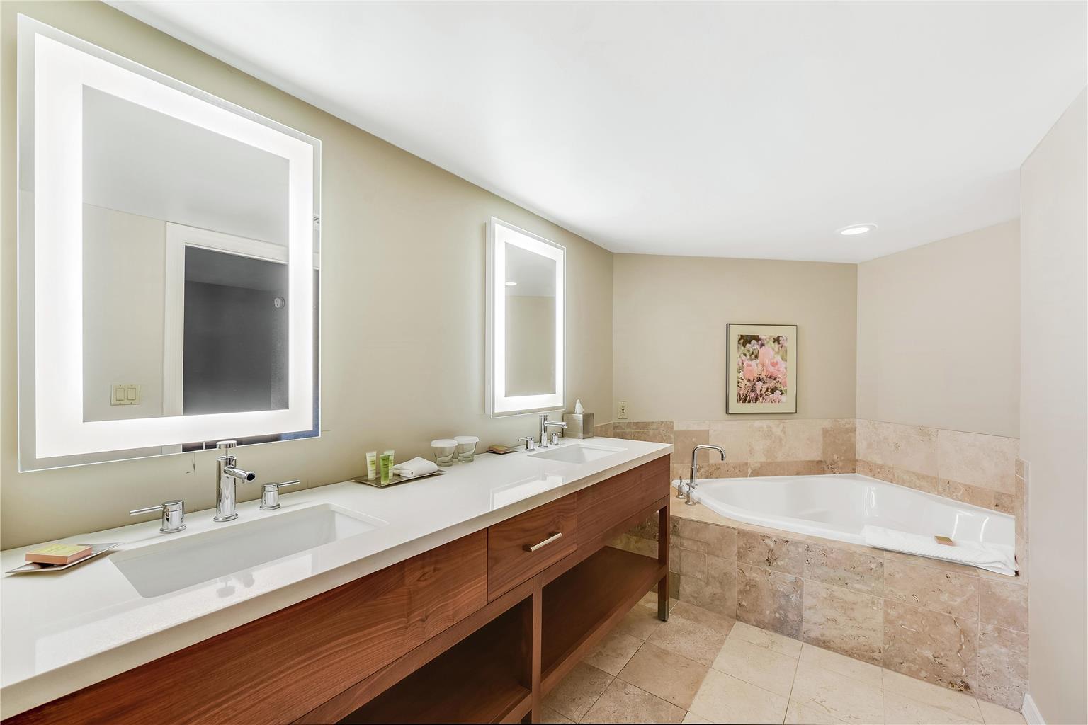 Guest room bath