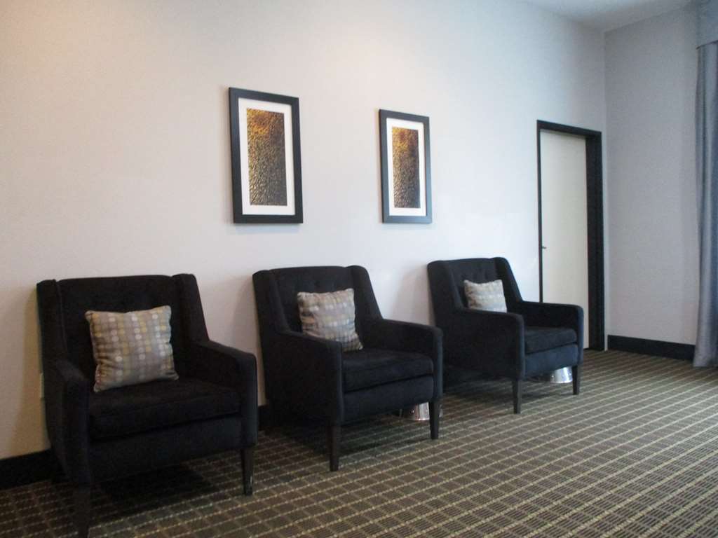 Lobby Bar