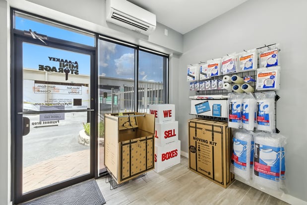 Images A-AAAKey Mini Storage